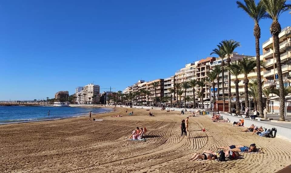 Apartamento Azzurro Torrevieja Exterior foto
