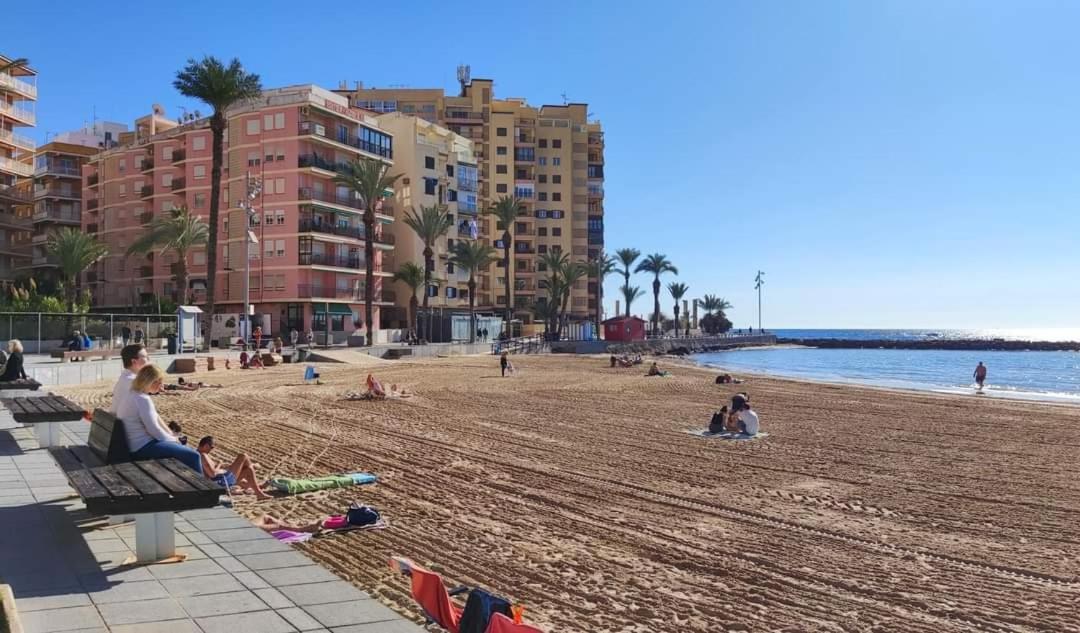 Apartamento Azzurro Torrevieja Exterior foto
